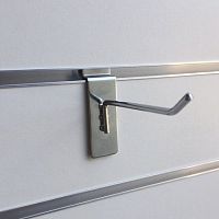 Крючок для торговой панели, для магазинов Длина: 100 мм Толщина прутка: 3,2 мм Цвет: хром